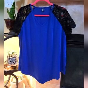 Women's Blue Lace Sleeve Top